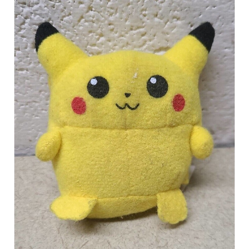 1999 Tiger Electronics Nintendo Creatures Game Freak Plush Pokemon Pikachu